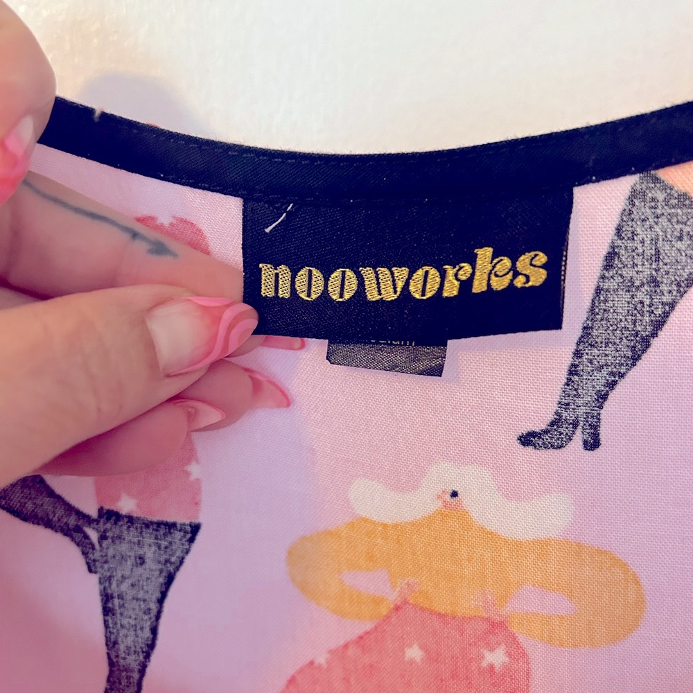 Nooworks Naomi Pink Midi Dress with Colorful Print - Picture 4 of 5